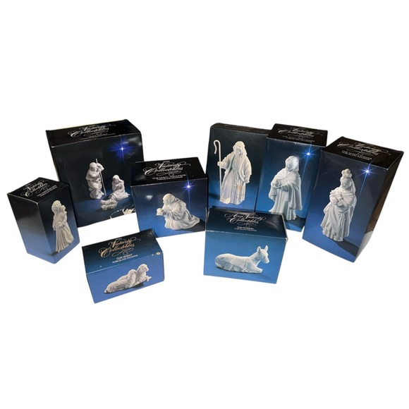 Avon Porcelain Nativity Collectibles 8 pc Set Antique Vintage Holiday Christmas‎